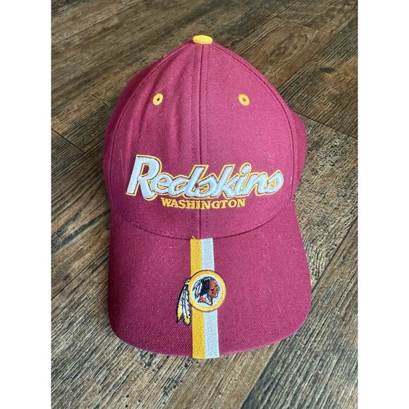 Retro Throwback Old Washington Redskins Embroidered Logo Trucker Hat Cap - Picture 1 of 5